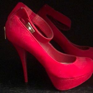 Red Heels (Platform) NWOT